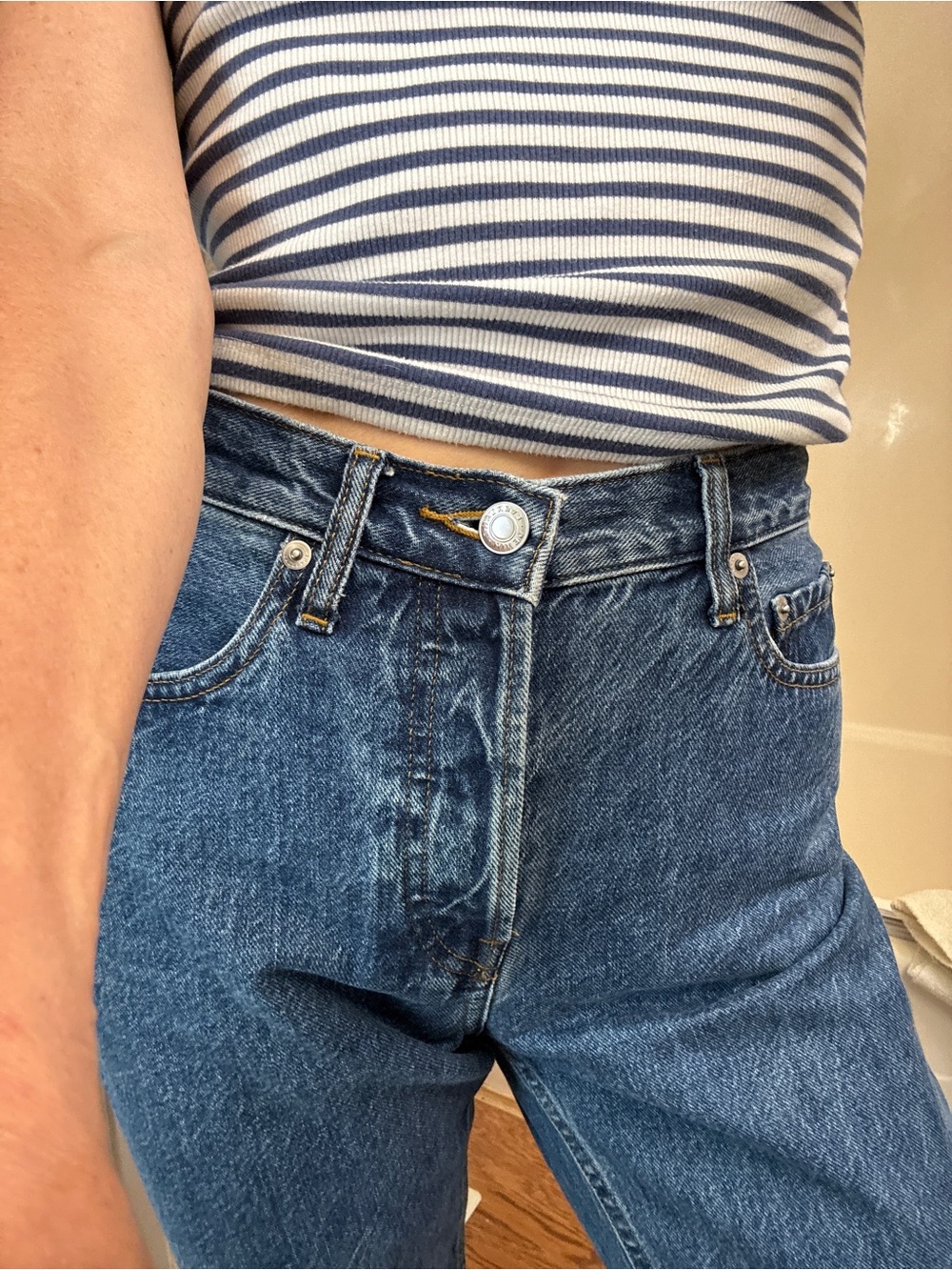 Everlane 90s Cheeky Organic Cotton Jeans High-Rise Button Fly Jeans